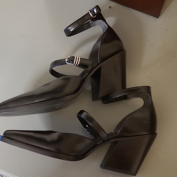 rag & bone Black Double-Ankle Strap Pointed Pumps - Picture 4 of 9